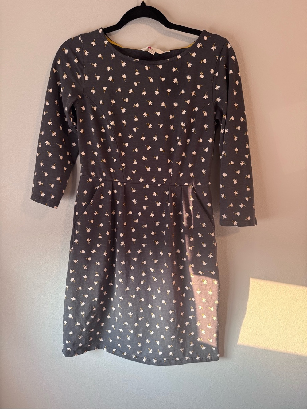 Women’s Boden Floral Gray 3/4 Sleeve Dress